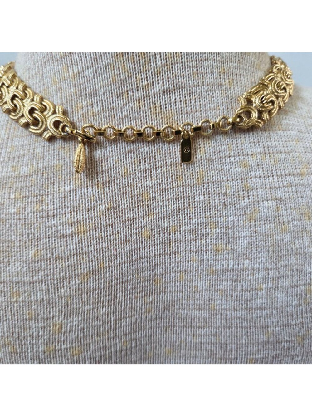Vintage Monet Necklace Raging Seas Gold Tone Articulated Textured 16" Choker - Picture 5 of 8